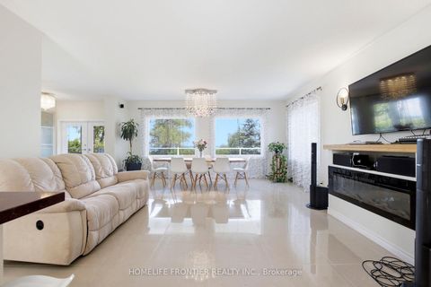 Photo 12 at 813 Lake Drive E, Sutton & Jackson's Point, Georgina