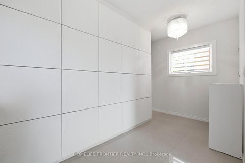 Photo 18 at 813 Lake Drive E, Sutton & Jackson's Point, Georgina