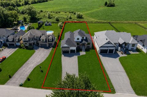 Photo 2 at 147 Lake Drive E, Historic Lakeshore Communities, Georgina