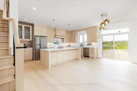 Photo 6 at 147 Lake Drive E, Historic Lakeshore Communities, Georgina