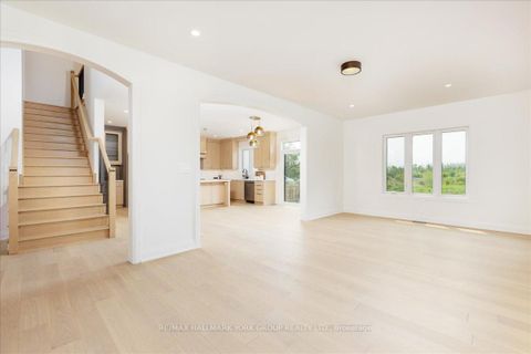Photo 19 at 147 Lake Drive E, Historic Lakeshore Communities, Georgina