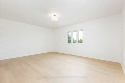 Photo 24 at 147 Lake Drive E, Historic Lakeshore Communities, Georgina