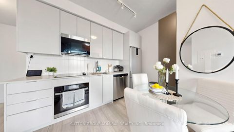 Photo 7 at 1712 - 2920 Highway 7 Road, Concord, Vaughan