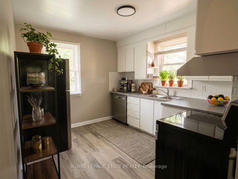 Photo 2 at 20 Lloyd Manor Road, Rosethorn, Toronto