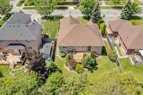 Photo 4 at 45 Highcastle Avenue, Historic Lakeshore Communities, Georgina