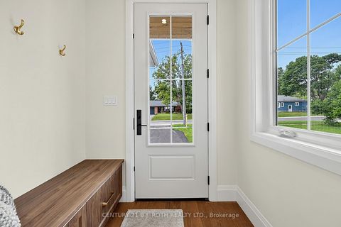 Photo 4 at 75 Vancouver Street, Codrington, Barrie