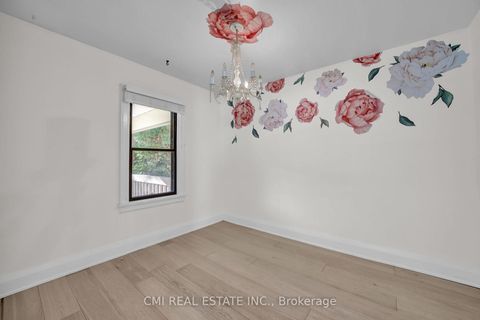 Photo 11 at 153 Clarence Street, West Woodbridge, Vaughan