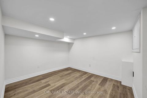 Photo 25 at 153 Clarence Street, West Woodbridge, Vaughan