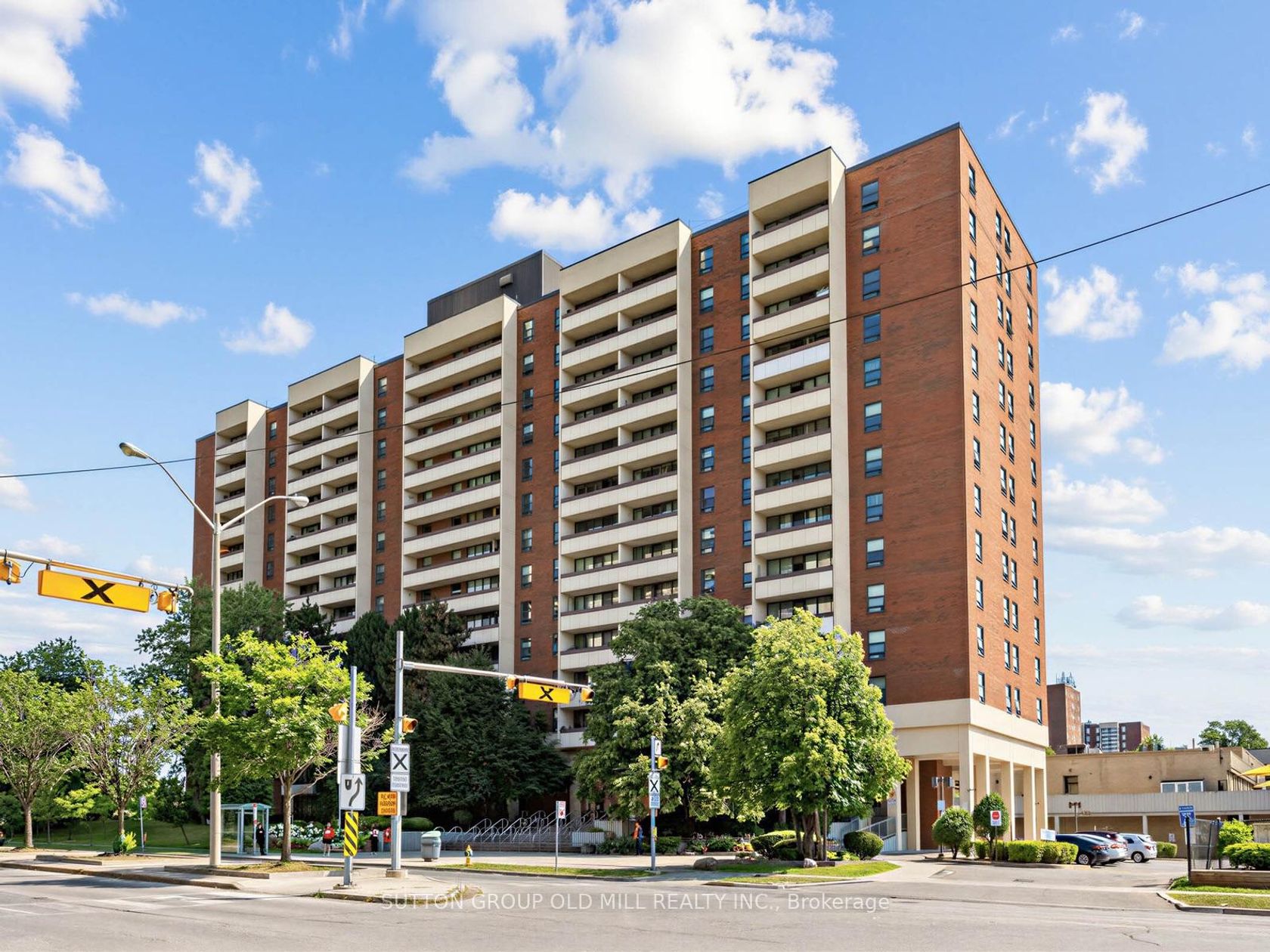 1001 - 455 Sentinel Road, York University Heights, Toronto photo number 2