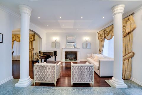 Photo 10 at 117 Theodore Place, Yorkhill, Vaughan