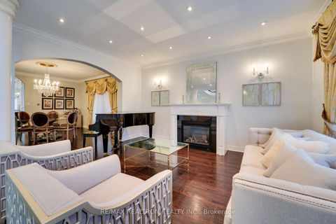 Photo 12 at 117 Theodore Place, Yorkhill, Vaughan