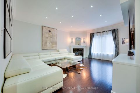 Photo 20 at 117 Theodore Place, Yorkhill, Vaughan