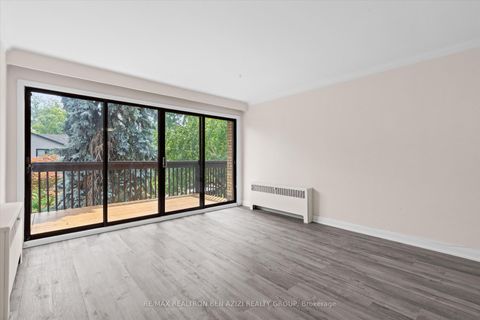 Photo 2 at 304 Roselawn Avenue, Eglinton, Toronto