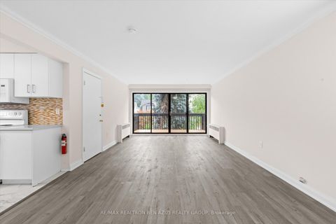 Photo 3 at 304 Roselawn Avenue, Eglinton, Toronto