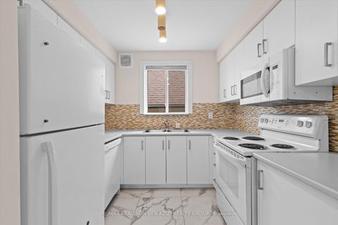 Photo 9 at 304 Roselawn Avenue, Eglinton, Toronto