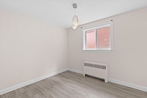 Photo 15 at 304 Roselawn Avenue, Eglinton, Toronto
