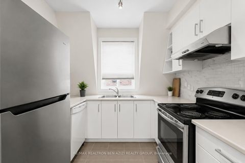 Photo 22 at 304 Roselawn Avenue, Eglinton, Toronto