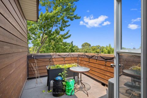 Photo 25 at 304 Roselawn Avenue, Eglinton, Toronto