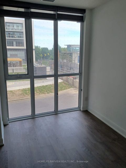 Photo 7 at MZ 01 - 70 Annie Craig Drive, Mimico, Toronto