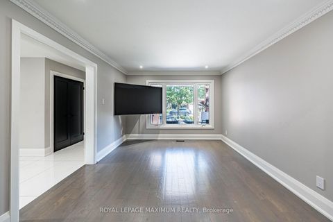 Photo 5 at 138 Jackman Crescent, West Woodbridge, Vaughan