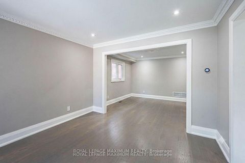 Photo 7 at 138 Jackman Crescent, West Woodbridge, Vaughan