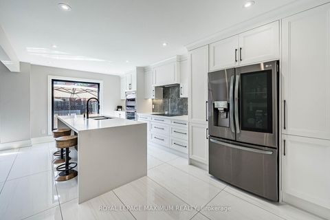 Photo 9 at 138 Jackman Crescent, West Woodbridge, Vaughan