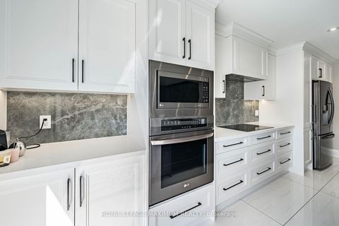 Photo 15 at 138 Jackman Crescent, West Woodbridge, Vaughan