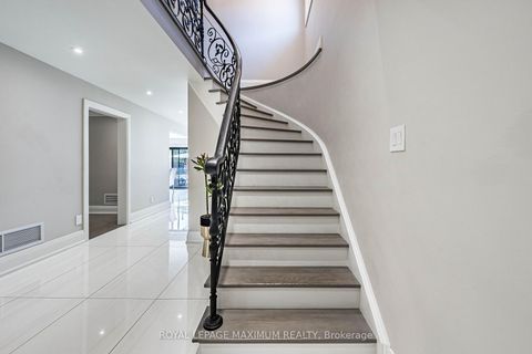 Photo 23 at 138 Jackman Crescent, West Woodbridge, Vaughan