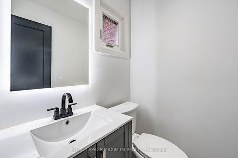 Photo 24 at 138 Jackman Crescent, West Woodbridge, Vaughan