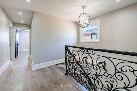 Photo 25 at 138 Jackman Crescent, West Woodbridge, Vaughan