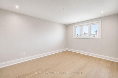 Photo 31 at 138 Jackman Crescent, West Woodbridge, Vaughan