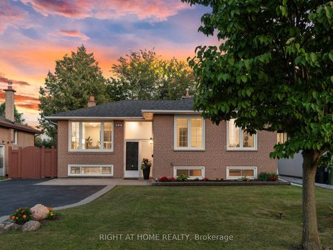 Photo 0 at 305 Pleasant Avenue, Newtonbrook West, Toronto
