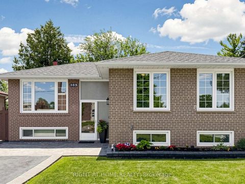 Photo 3 at 305 Pleasant Avenue, Newtonbrook West, Toronto