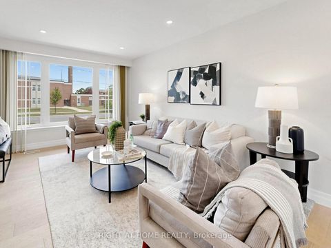 Photo 4 at 305 Pleasant Avenue, Newtonbrook West, Toronto