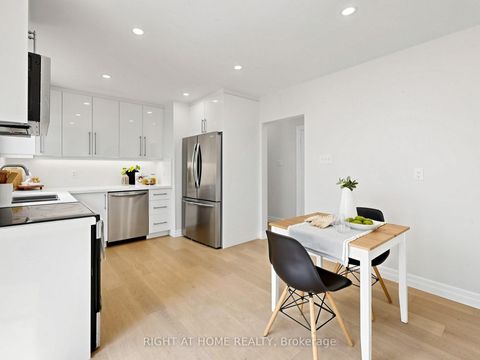 Photo 12 at 305 Pleasant Avenue, Newtonbrook West, Toronto
