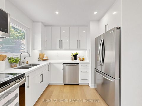 Photo 13 at 305 Pleasant Avenue, Newtonbrook West, Toronto