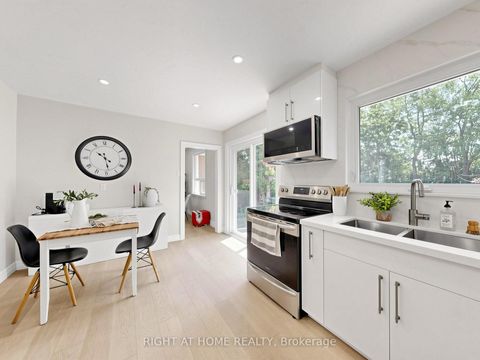 Photo 15 at 305 Pleasant Avenue, Newtonbrook West, Toronto