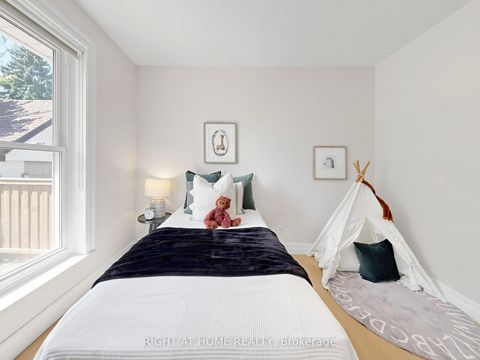 Photo 21 at 305 Pleasant Avenue, Newtonbrook West, Toronto