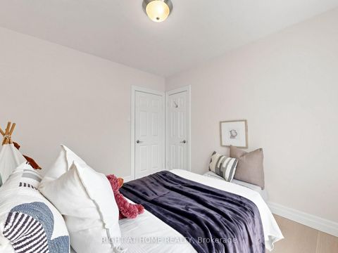 Photo 22 at 305 Pleasant Avenue, Newtonbrook West, Toronto
