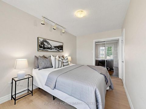 Photo 25 at 305 Pleasant Avenue, Newtonbrook West, Toronto