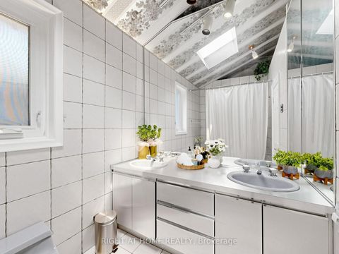 Photo 29 at 305 Pleasant Avenue, Newtonbrook West, Toronto