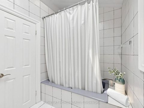 Photo 30 at 305 Pleasant Avenue, Newtonbrook West, Toronto