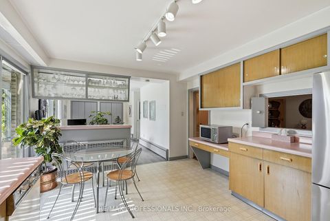 Photo 12 at 189 Edenbridge Drive, Humber Valley, Toronto