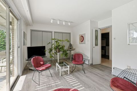 Photo 15 at 189 Edenbridge Drive, Humber Valley, Toronto