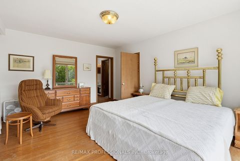 Photo 20 at 189 Edenbridge Drive, Humber Valley, Toronto