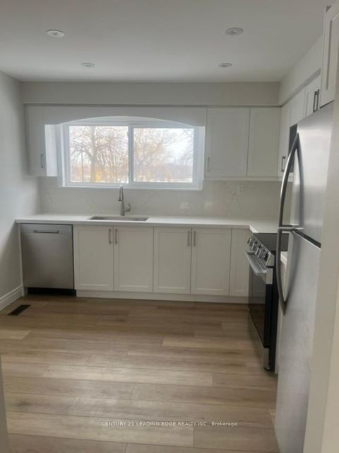 Photo 2 at 24 King Henrys Boulevard, Sullivan, Toronto