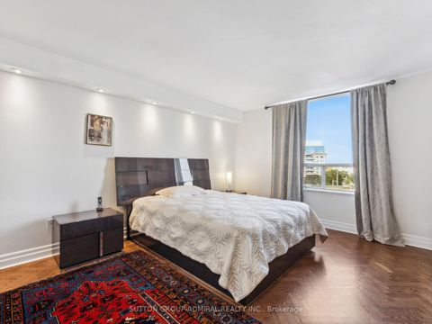 Photo 12 at 604 - 7 Townsgate Drive, Yorkhill, Vaughan
