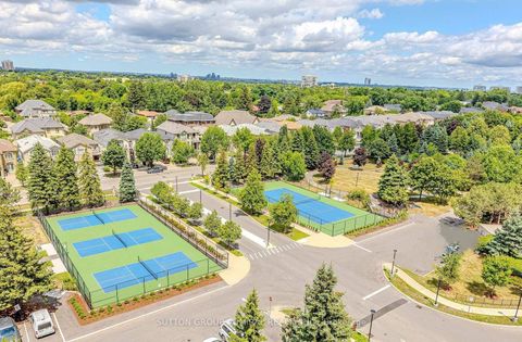 Photo 24 at 604 - 7 Townsgate Drive, Yorkhill, Vaughan