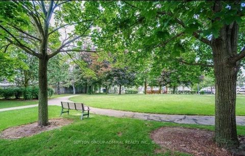Photo 39 at 604 - 7 Townsgate Drive, Yorkhill, Vaughan