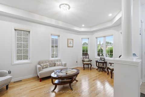 Photo 4 at 21 Silvercreek Crescent, Ardagh, Barrie